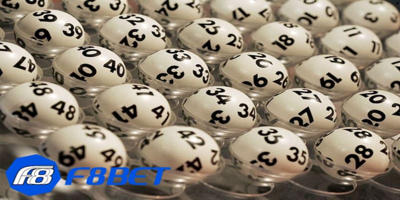 Soi ba càng theo bóng của tổng đề